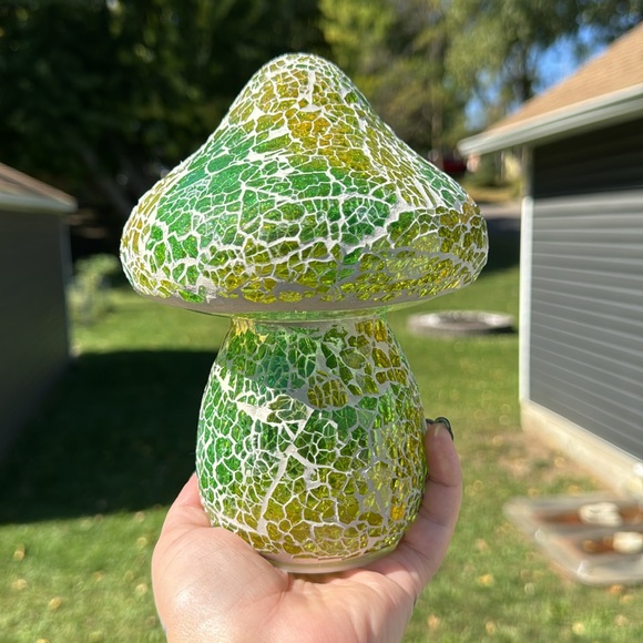 Green Stained Glass Cement Mushroom Light Up - Picture 2 of 7